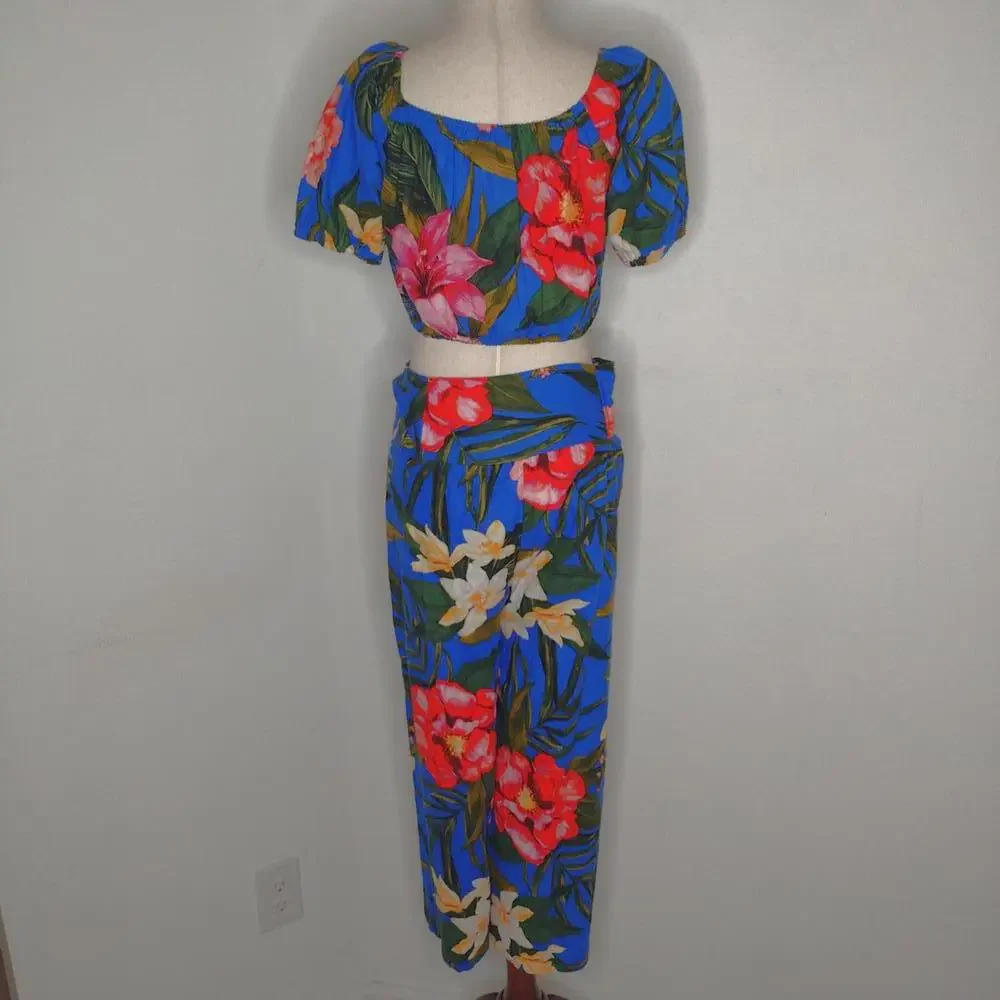 NWT Cupcakes and Cashmere Women's Blue Floral/Blouse and Pants Outfit Size XS